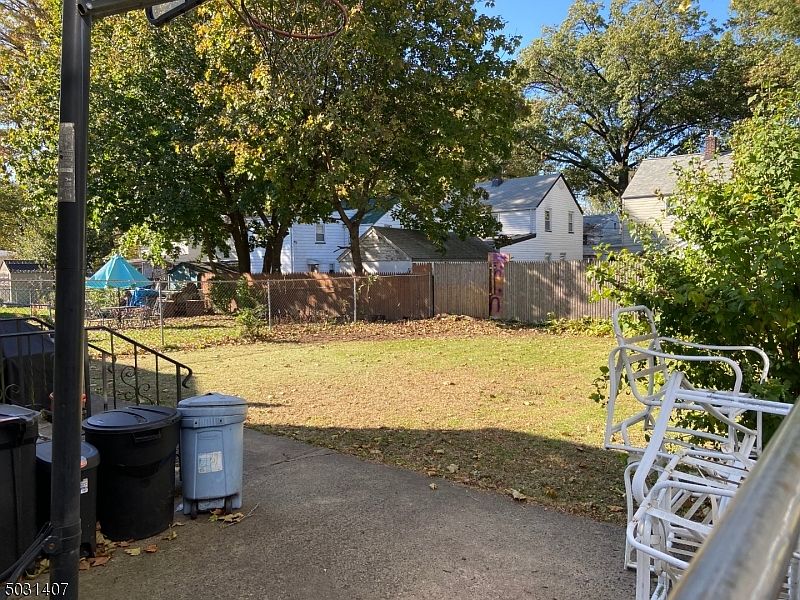 2nd image of 417 Sanford Ave