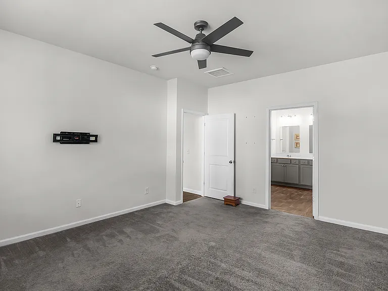 110 Cole St — Photo 27