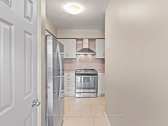 4th image of 36 James St S #810