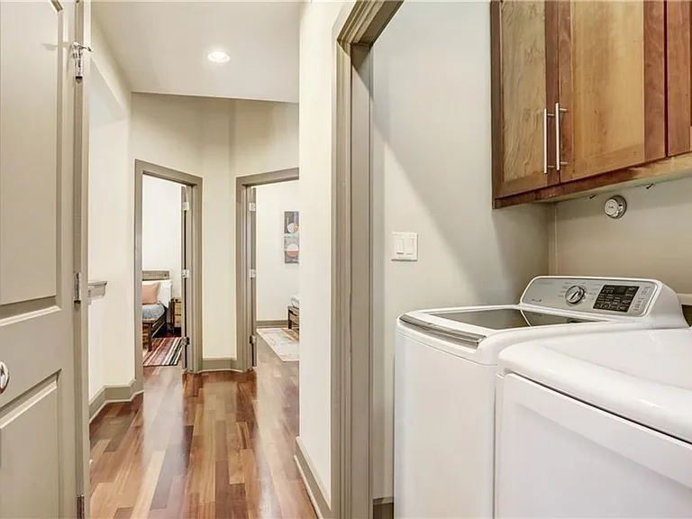 602 W North Loop Blvd — Photo 26