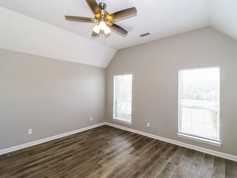 50 Lakewood Dr — Photo 9
