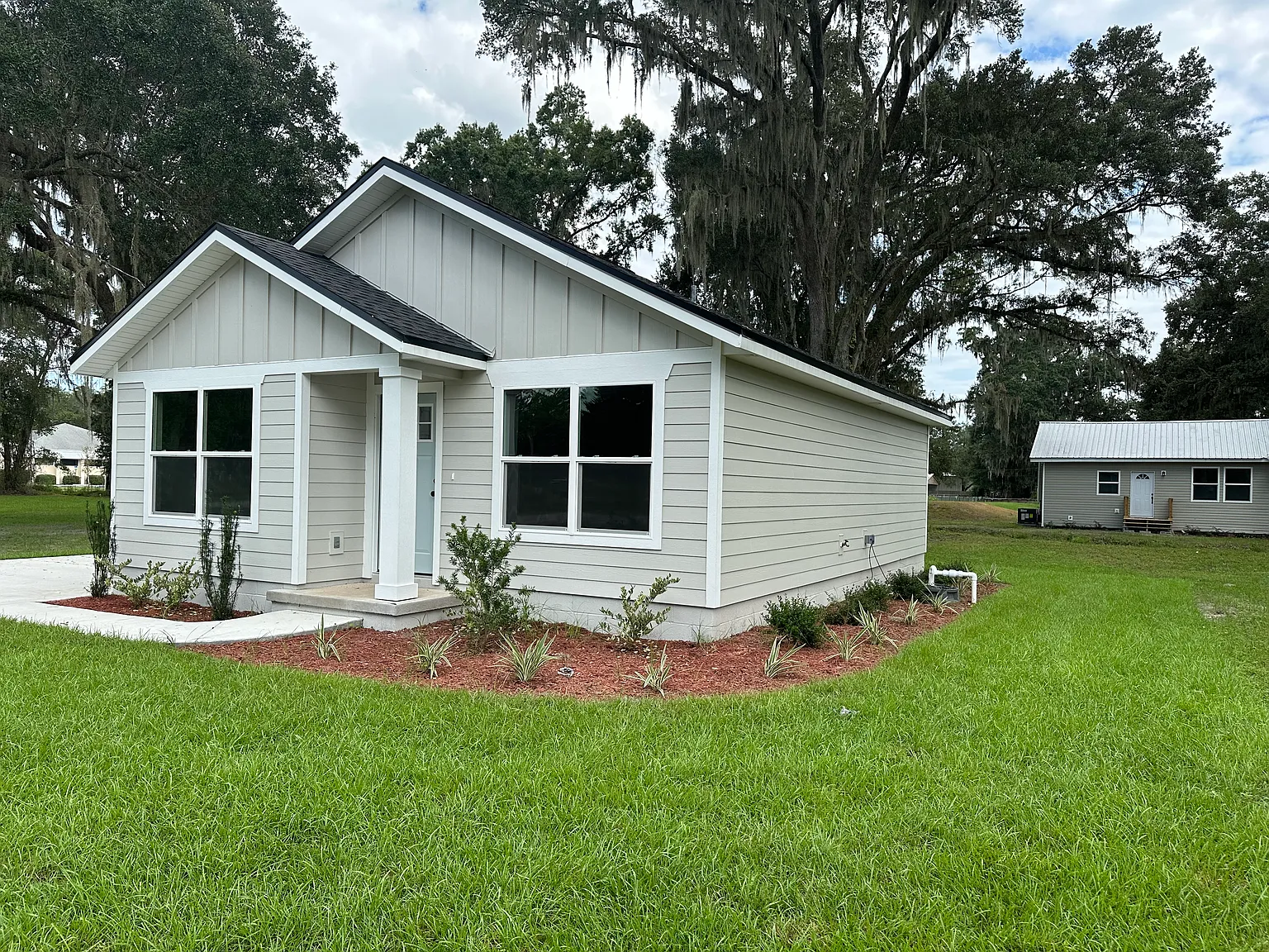 2 bed, 850 sqft, $1,450 — Photo 2