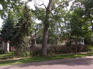 1323 6th St E, Saint Paul, MN 55106