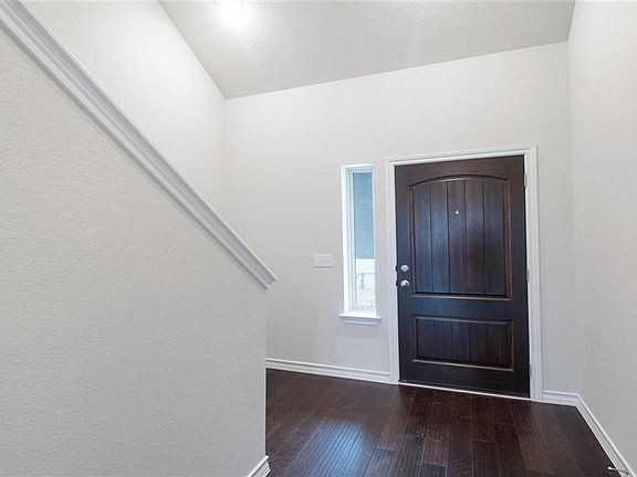 5th image of 7501 Saginaw Dr