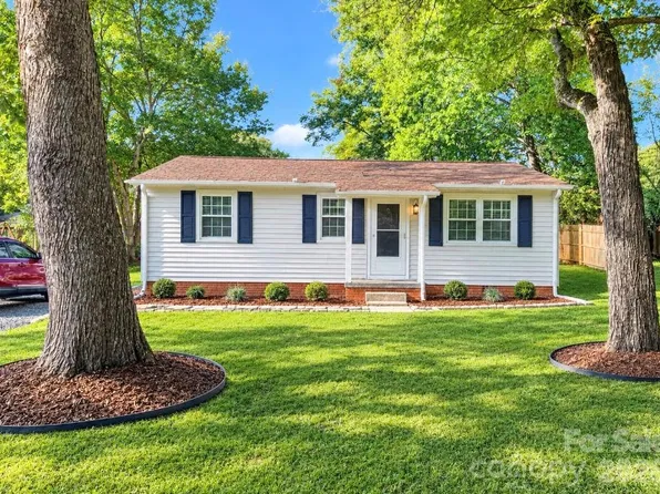 712 Bridges Dr, Kings Mountain, NC 28086