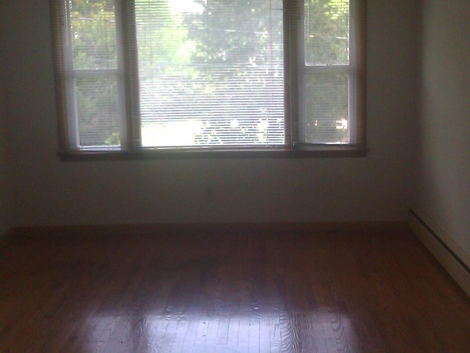 1st image of 1109 Garden Ave APT 2