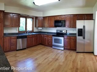 20200 Constitution Dr, Eagle River, AK 99577