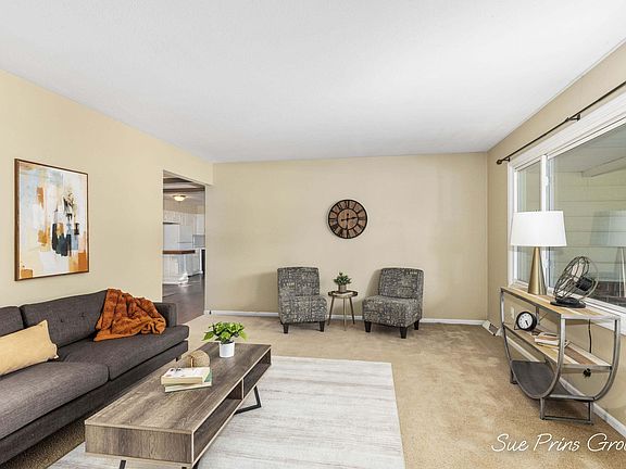 4th image of 1714 Honeybrook Dr