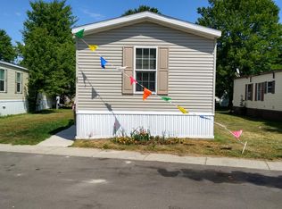 89 E Manor St, Oxford, MI 48371