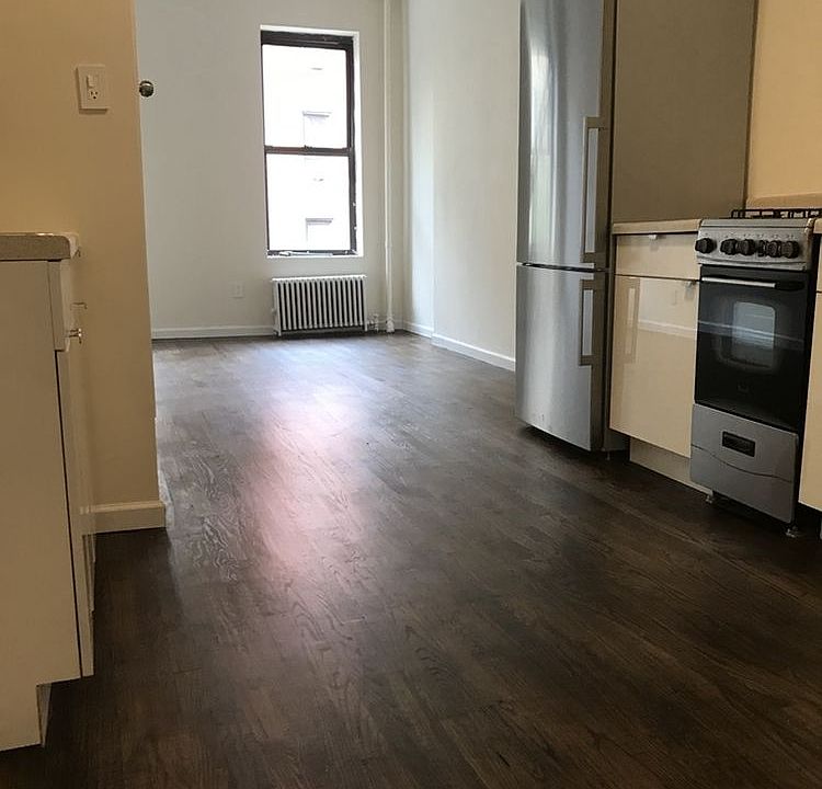 1st image of 126 E 4th St APT 6
