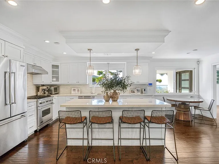2461 Allanjay Pl — Photo 10