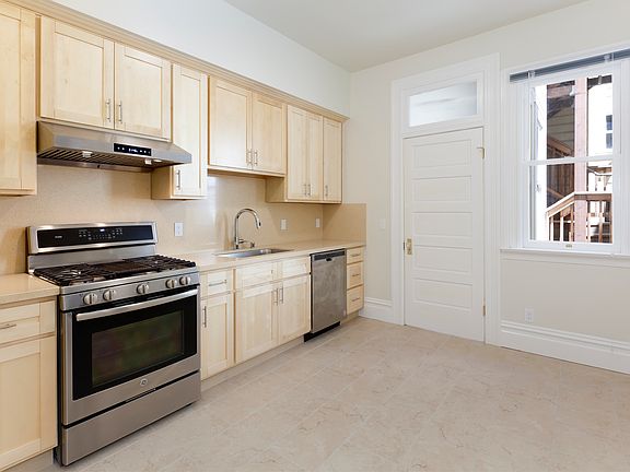 4th image of 2106 Mason St