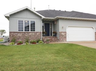 3551 Woodbury Park Dr S, Fargo, ND 58103