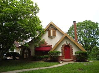 2005 Lovers Ln, Saint Joseph, MO 64505