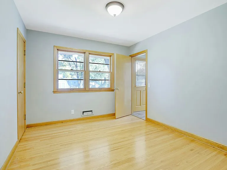6221 2nd Ave S — Photo 5