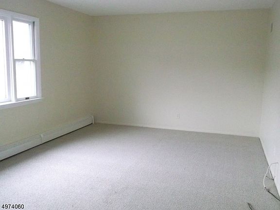 4th image of 112 Ringwood Ave #2
