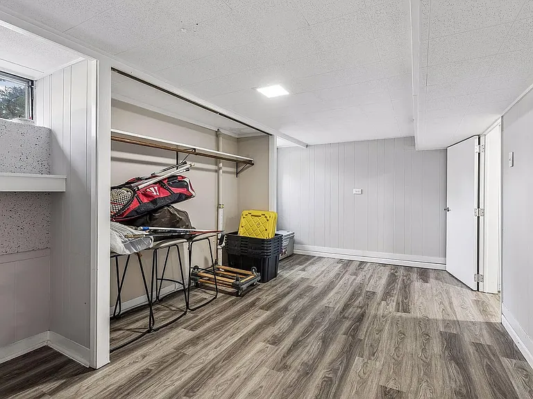 1064 Hackmann Cir NE — Photo 22