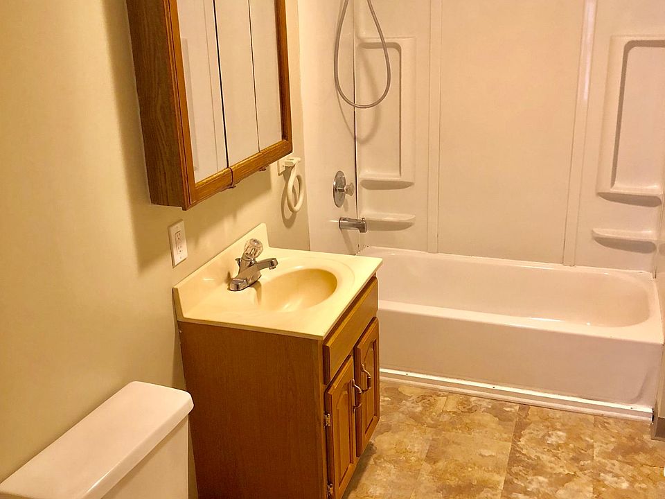 1st image of 21 Camp St #1