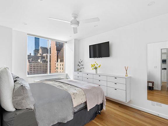 5th image of 127 E 30th St APT 18C