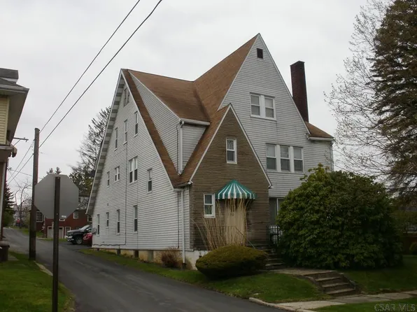 330 W Catherine St, Somerset, PA 15501