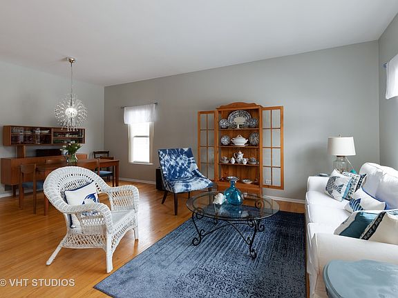 2nd image of 1058 Painted Lakes Ct