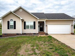 2578 Broodmare Dr, Maiden, NC 28650