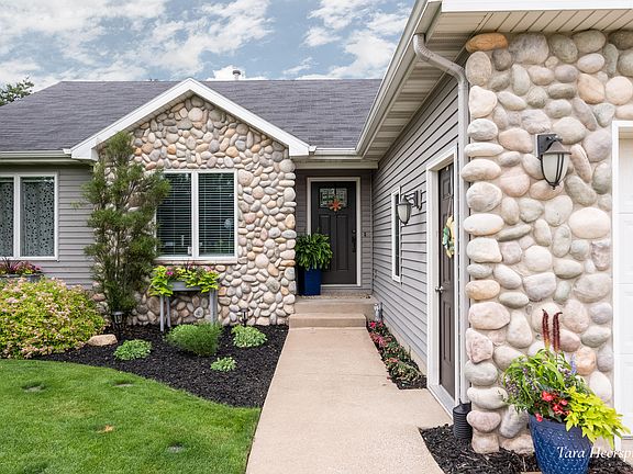 3rd image of 6259 Santigo Ct SE