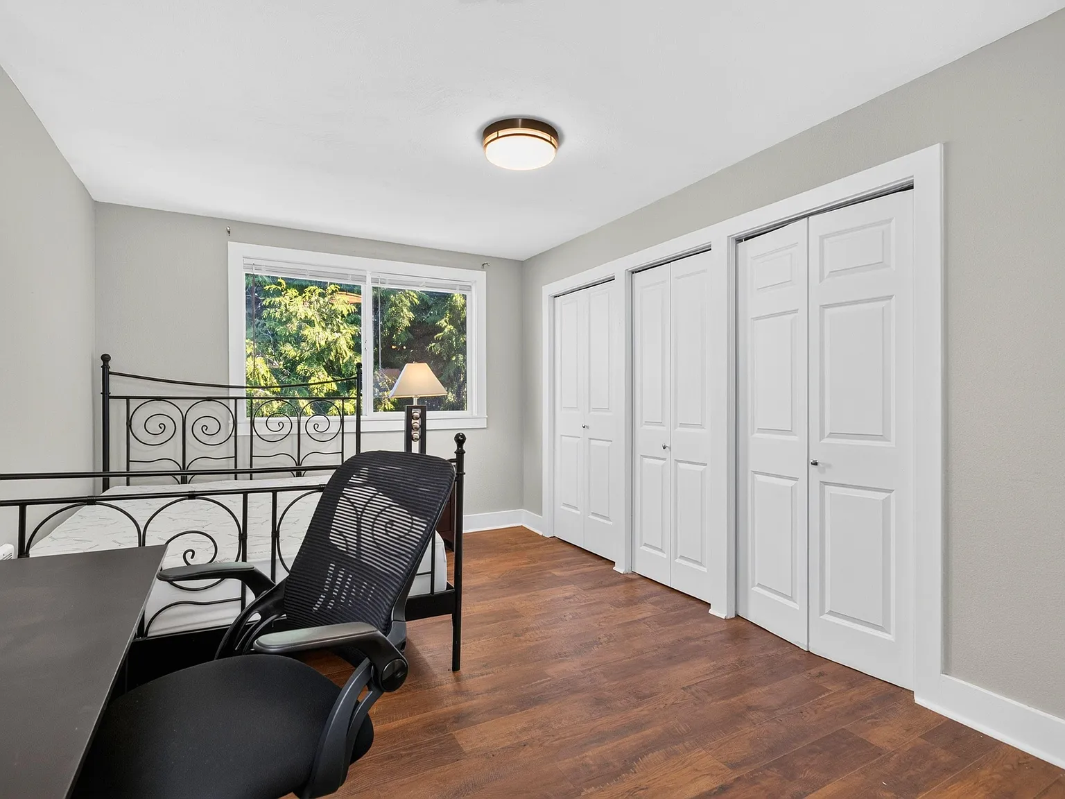 4 bed, 2.0 bath, 2500 sqft, $1,408 — Photo 1