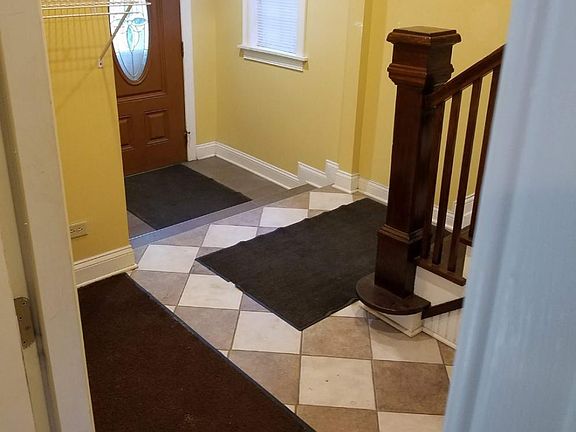3rd image of 140 S 10th Ave #1