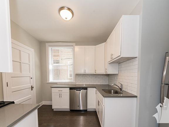 5th image of 5043-59 N Damen Ave #5061-2E