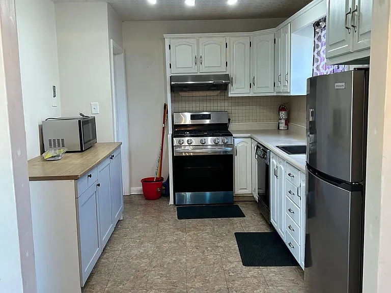 1409 Tremblay St — Photo 3