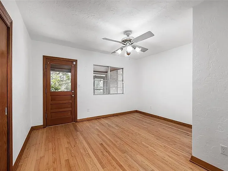 1824 NW 10th Ave — Photo 12