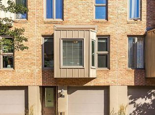 124 Wright Ln, Oak Park, IL 60302