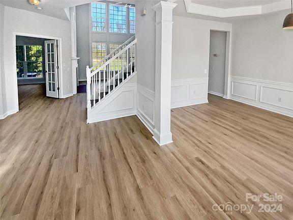 4th image of 10807 Fountaingrove Dr