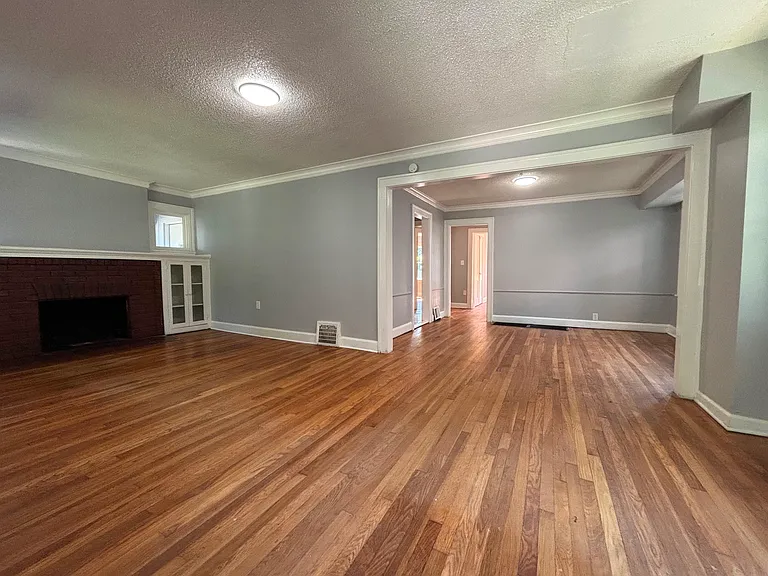 5439 Paseo Blvd — Photo 3