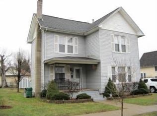 862 Pearl St, Middleport, OH 45760