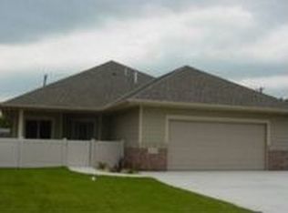 2735 110th Ln NW, Coon Rapids, MN 55433