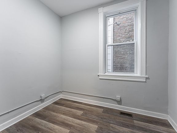 5th image of 2926 S Wallace St Unit 1