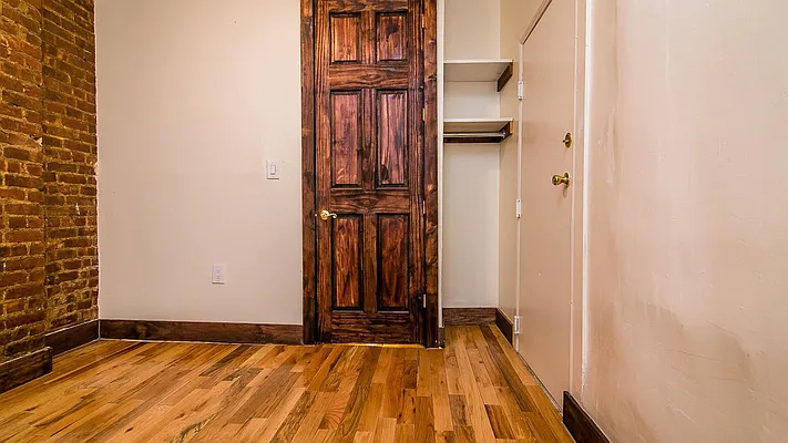 Rented by Nooklyn NYC LLC | media 9