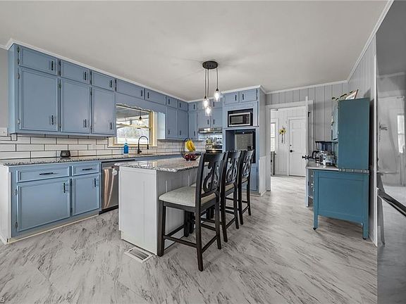 3rd image of 5709 Old Rural Hall Rd