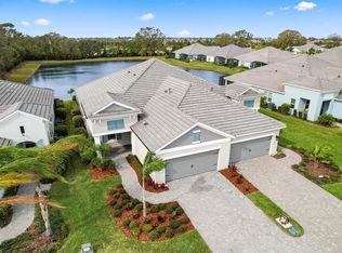 2620 Sapphire Blue Ln, Bradenton, FL 34211