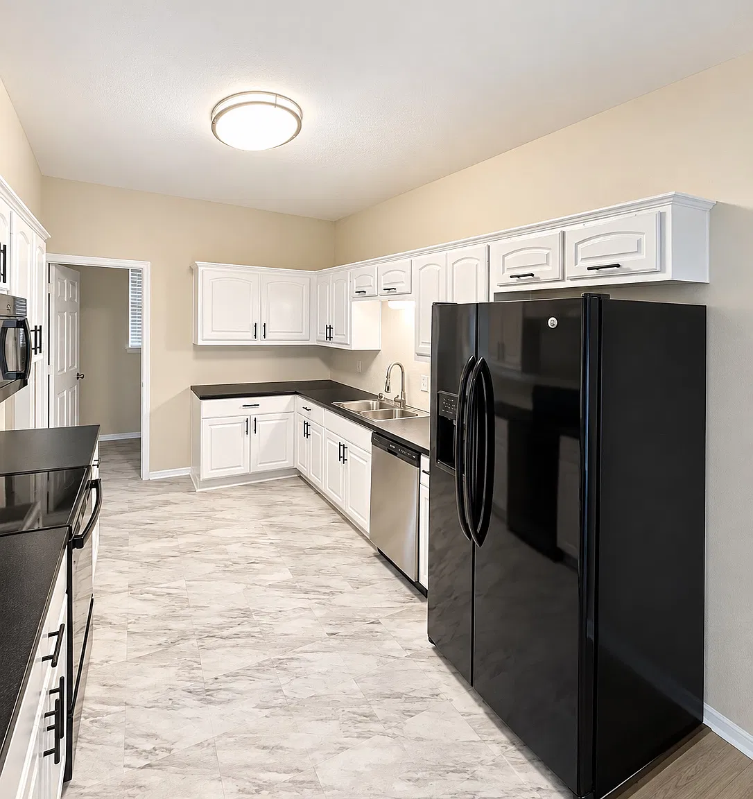 4 bed, 2045 sqft, $2,225 — Photo 4