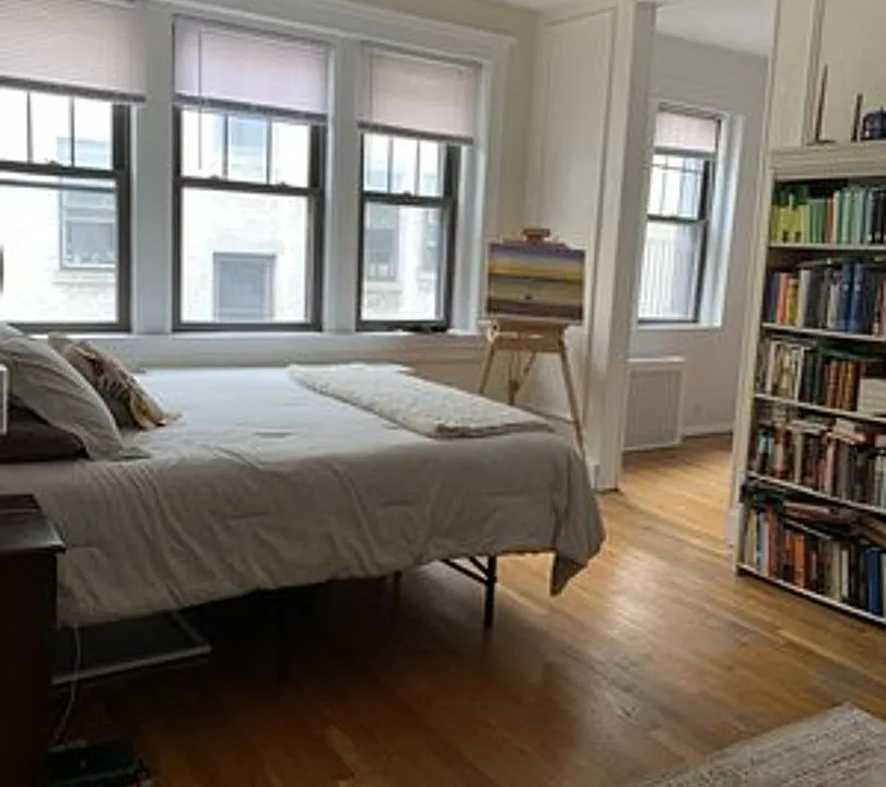2001 Commonwealth Ave #33