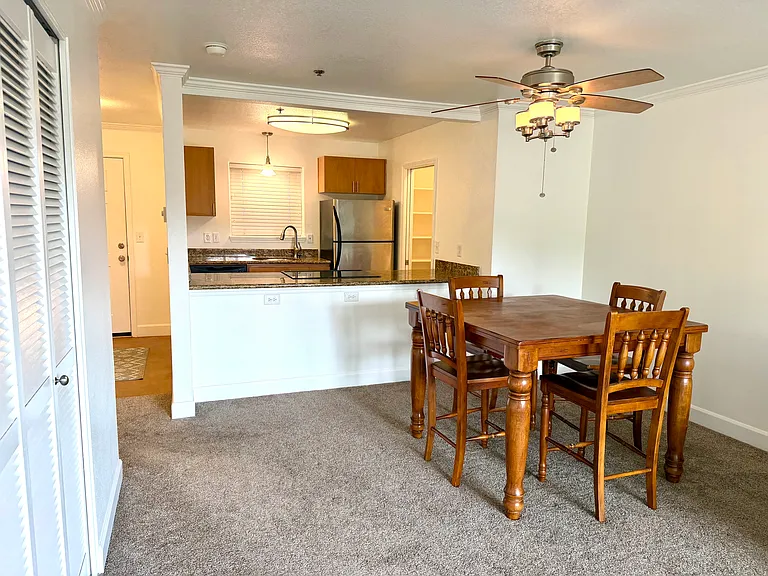 1033 SW Gibbs St #201 — Photo 14