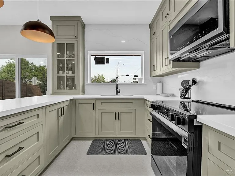920 S Bicentennial Blvd — Photo 8