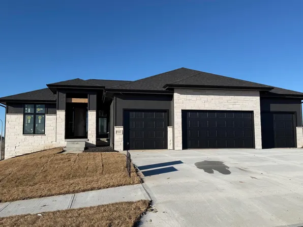 5602 N 198th St, Elkhorn, NE 68022