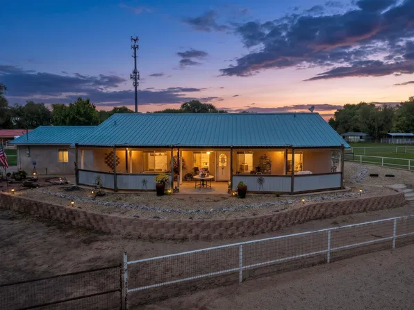 6 Parks Pl, Peralta, NM 87042