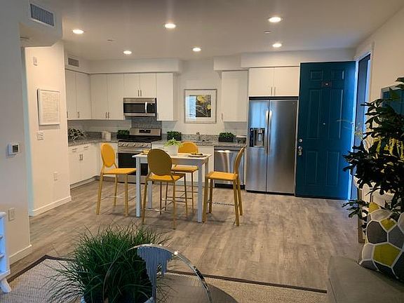 4th image of 655 W Spain St #30