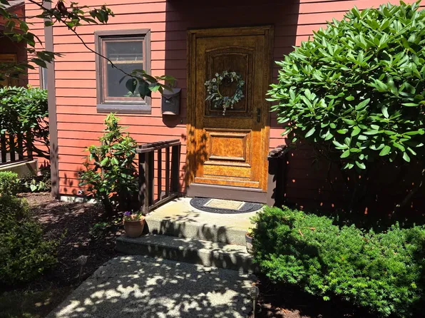 40 Courtland Drive #40, Groton, CT 06340