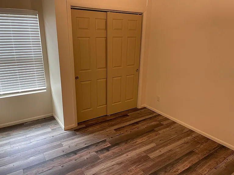 2545 E Spring St #1 — Photo 8